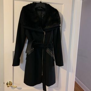 Vía Spiga Coat size 8, perfect condition!